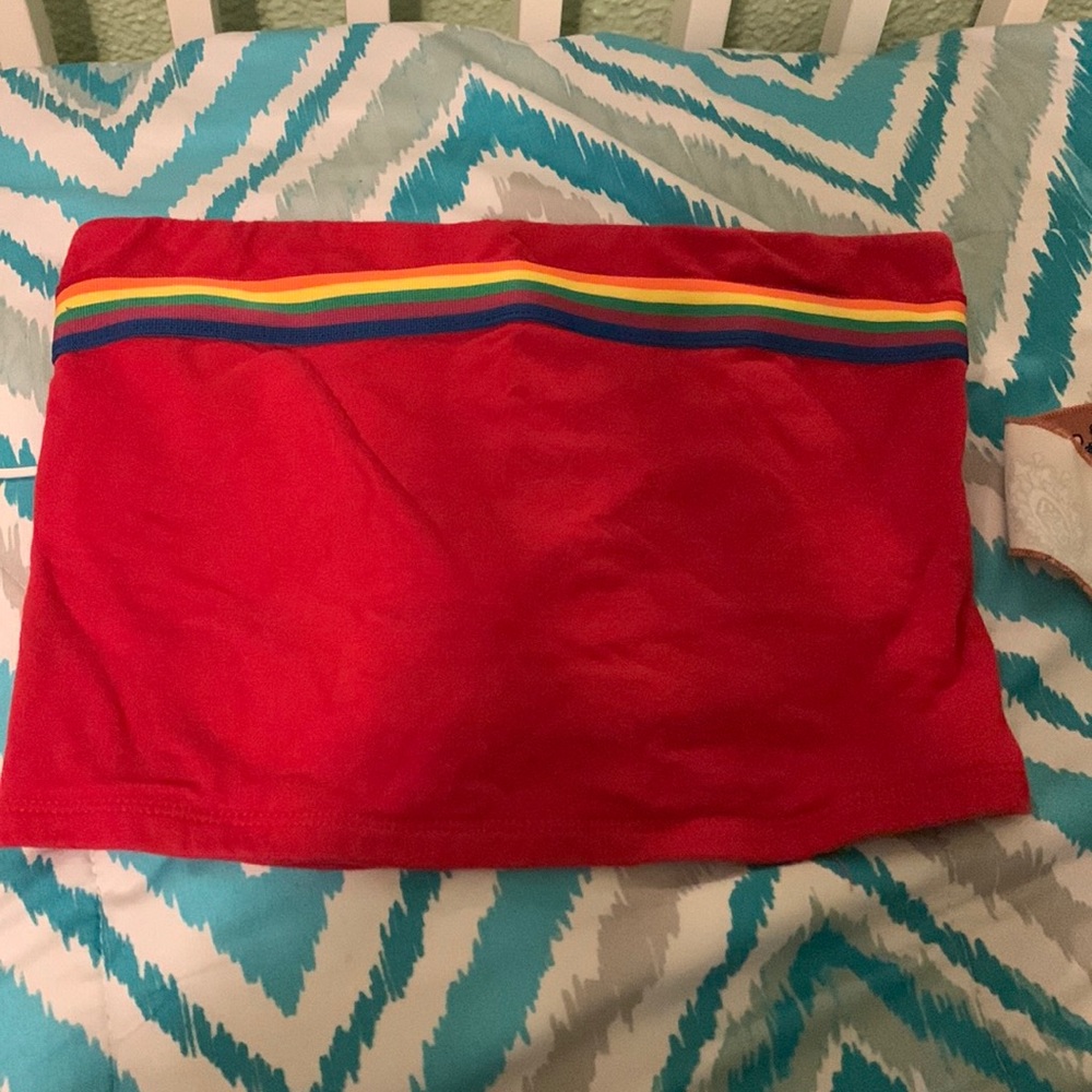 A red crop top Sleeves crop top